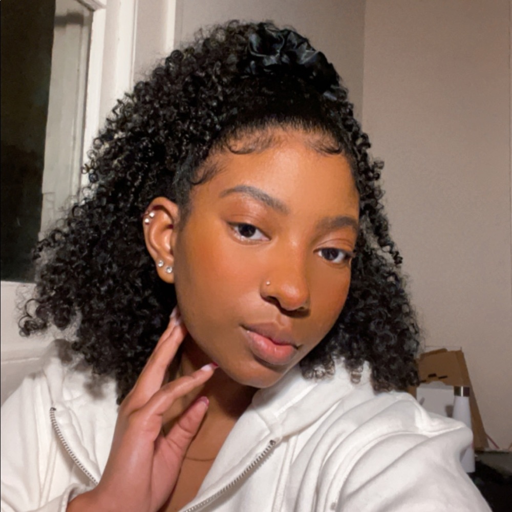 Meet your Posher, Imani